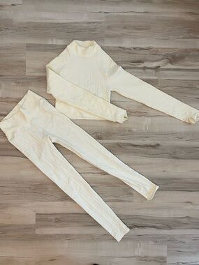 Cream Ribbed High-Waist Leggings & Crop Top Set